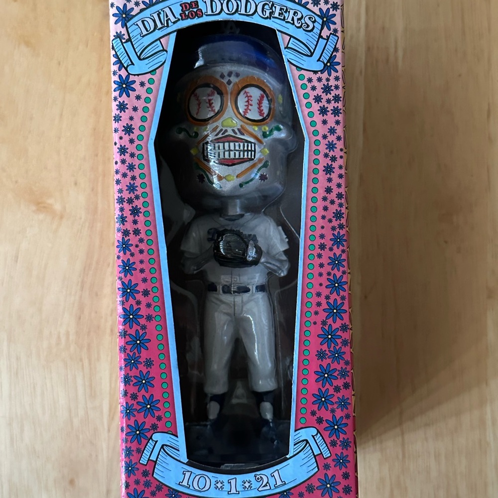 Dia de los Dodgers Bobblehead
